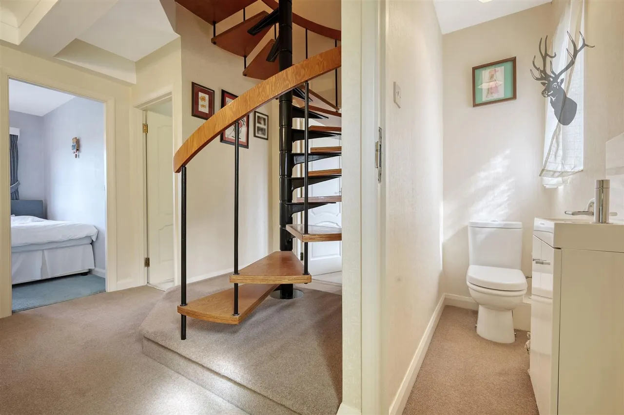 Courtland Drive, Chigwell, IG7, photo 22