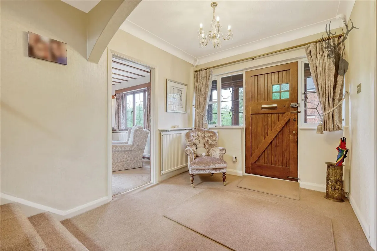 Courtland Drive, Chigwell, IG7, photo 12