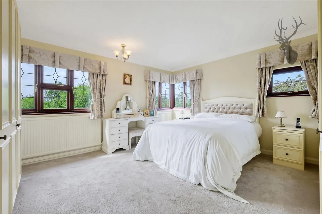 Courtland Drive, Chigwell, IG7, photo 14