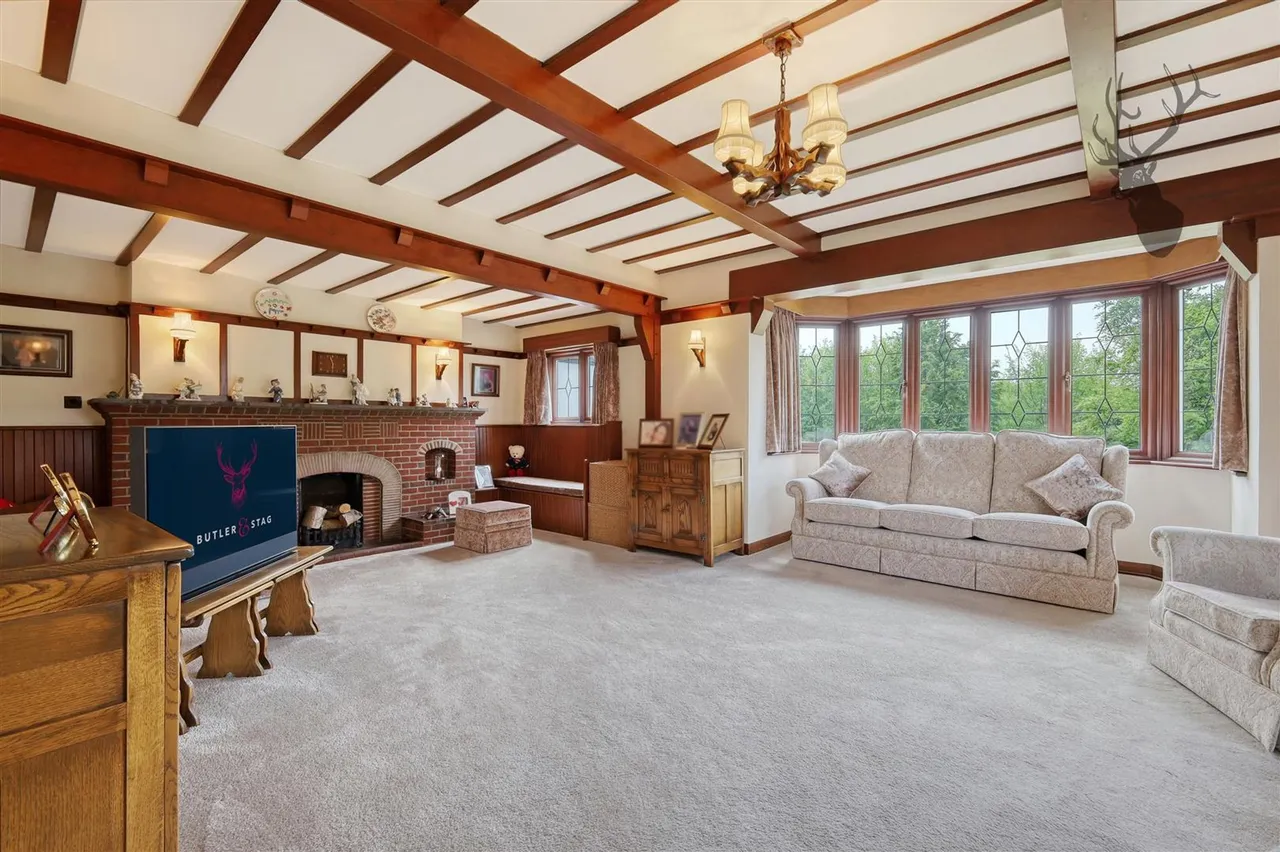 Courtland Drive, Chigwell, IG7, photo 2
