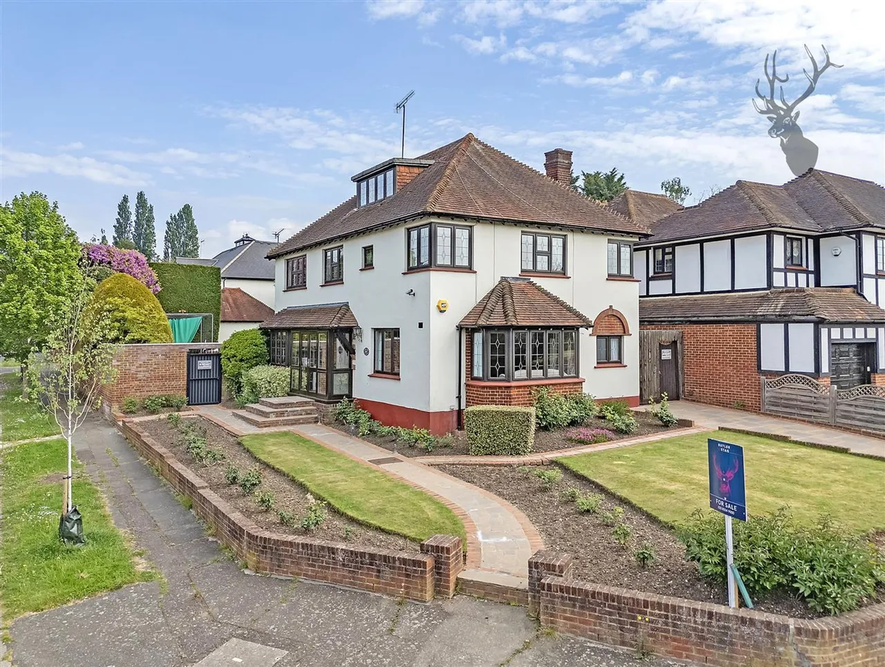 4 bed house for sale, Courtland Drive, Chigwell, IG7