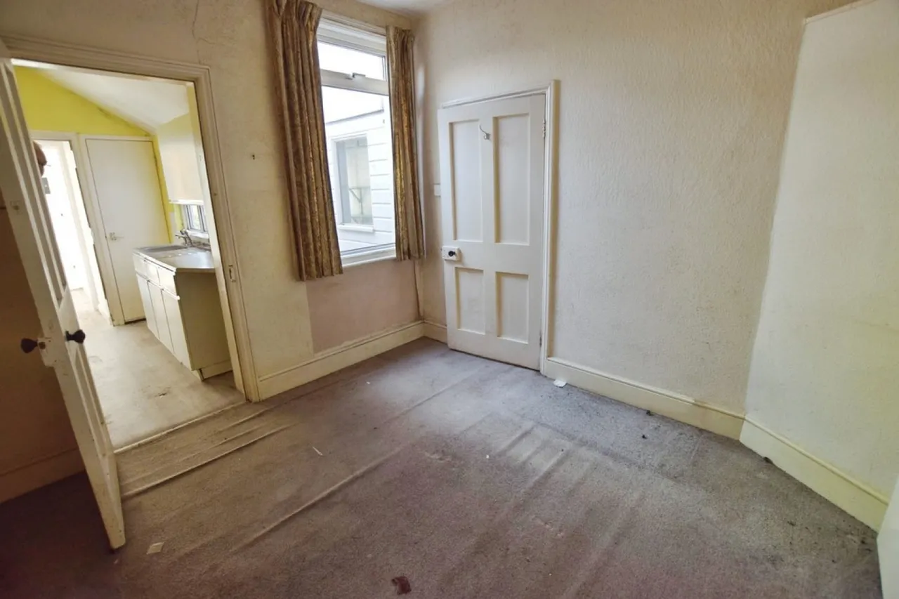 Howell Road, Exeter, photo 4