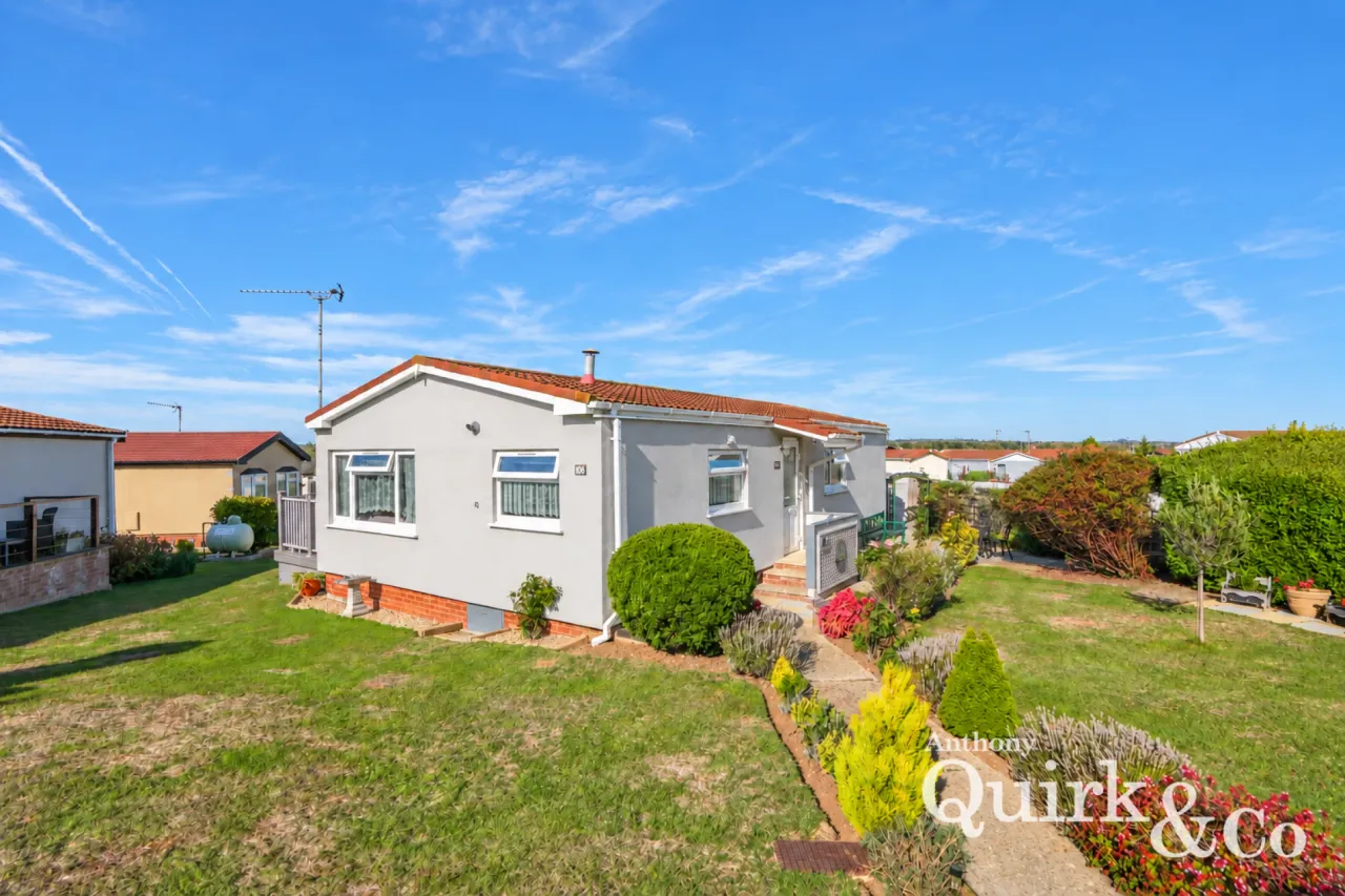 1 bed generous corner plot with land surrounding the home for sale, Tower Park, Hockley, SS5
