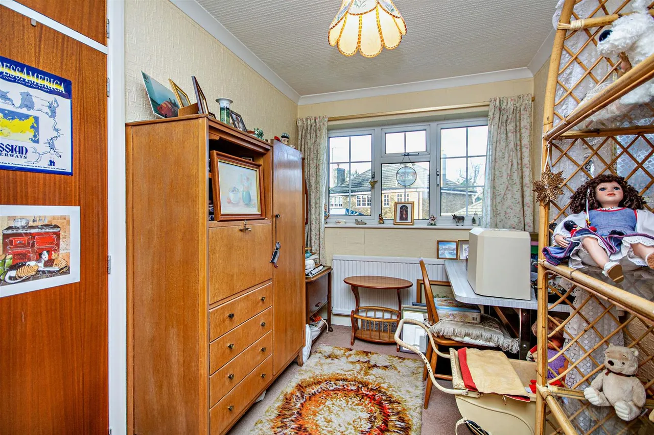 Barley Mow Road, Englefield Green, Surrey, TW20 0NT, photo 11