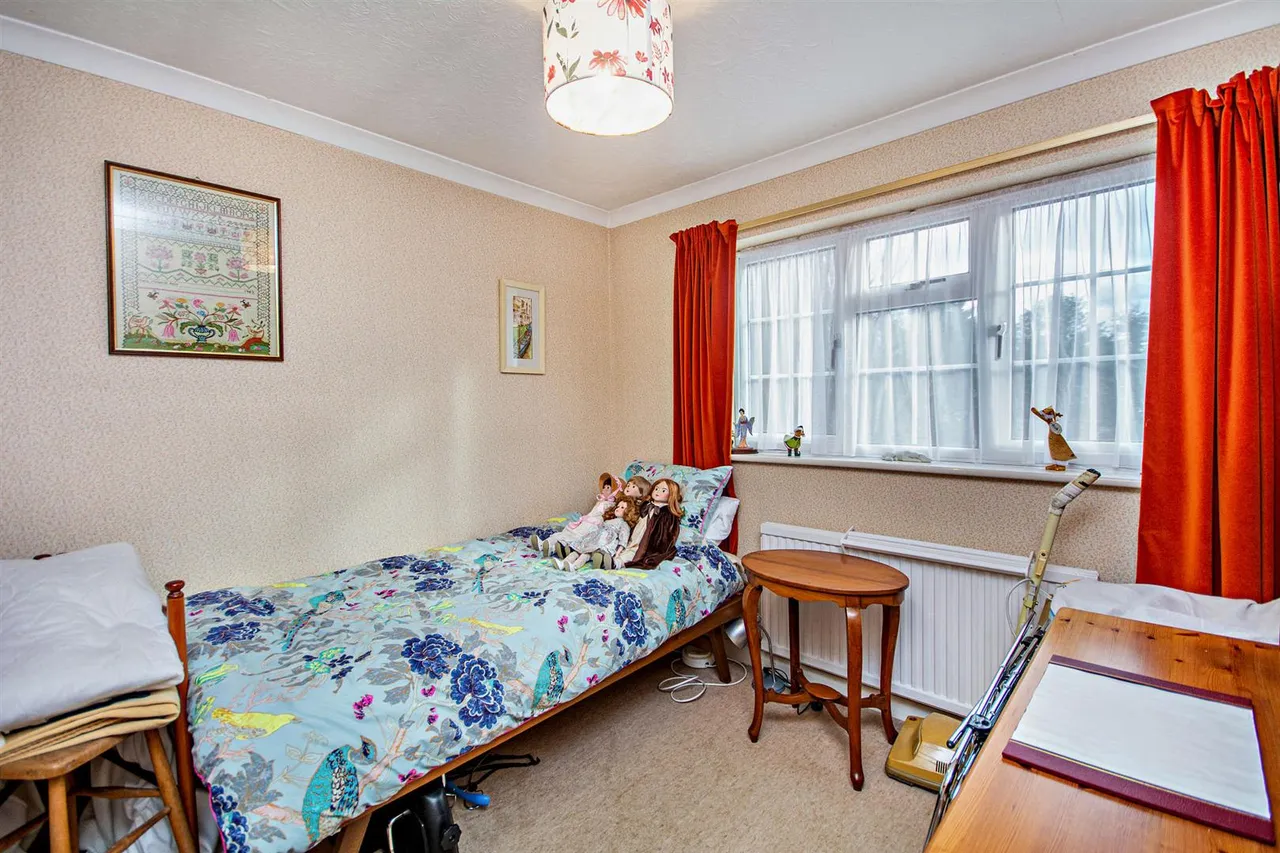 Barley Mow Road, Englefield Green, Surrey, TW20 0NT, photo 10