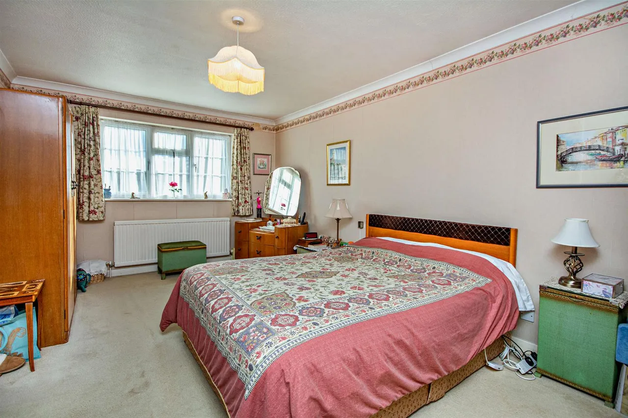 Barley Mow Road, Englefield Green, Surrey, TW20 0NT, photo 7