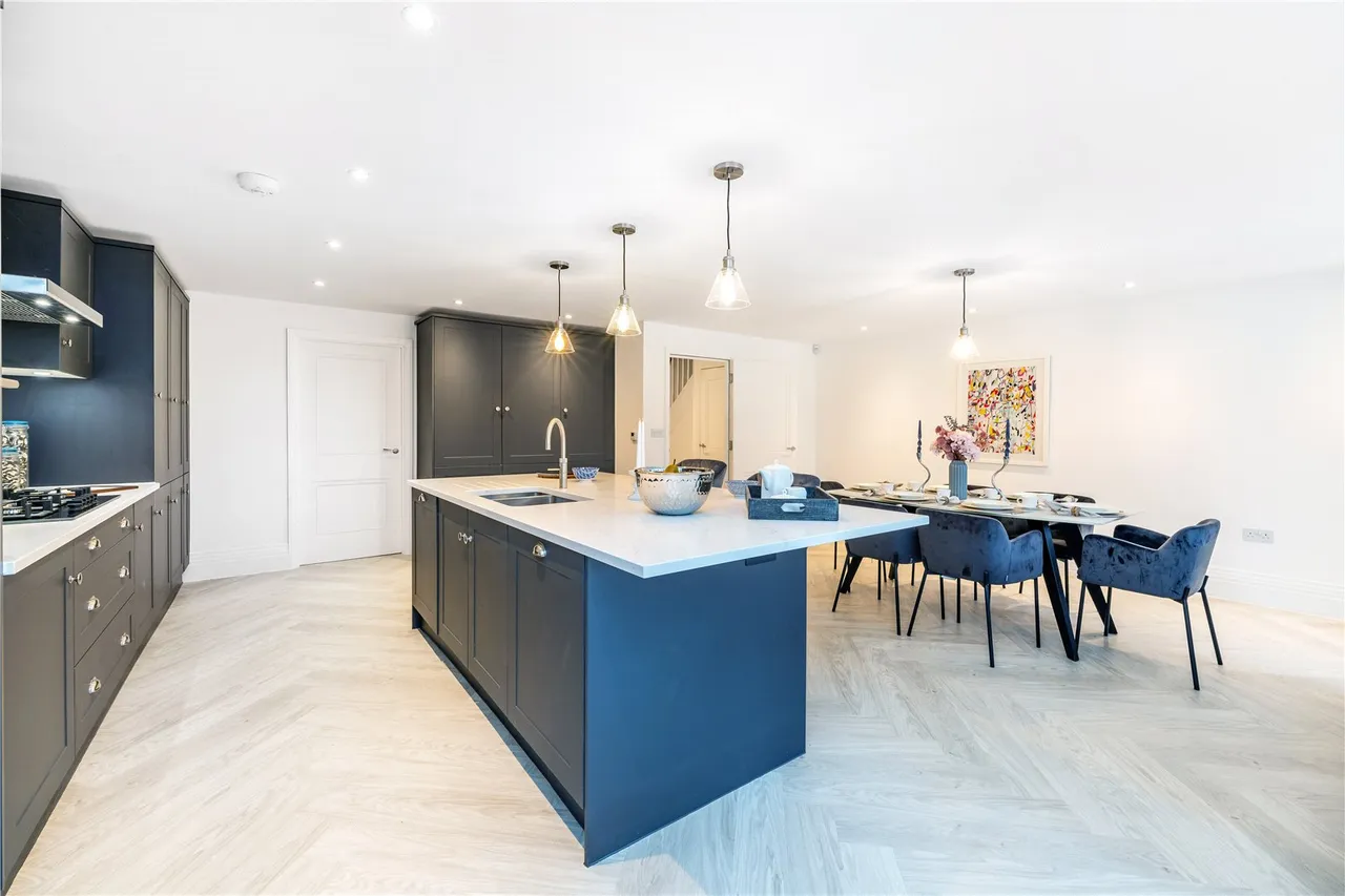 Bonville House, Hampton, TW12 2SX, photo 6
