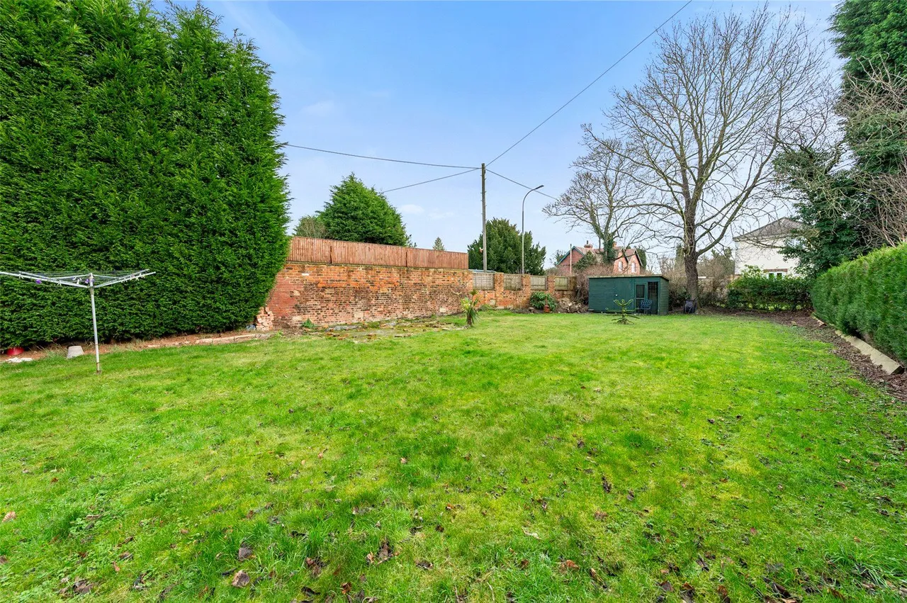 Doncaster Road, Foulby, WF4, photo 2