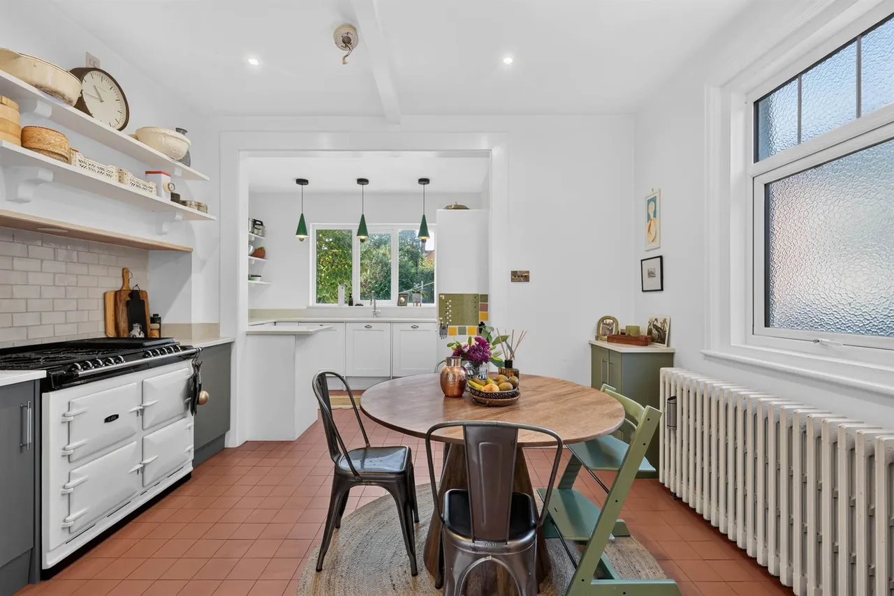 Off Malone Road, Belfast, BT9, photo 25