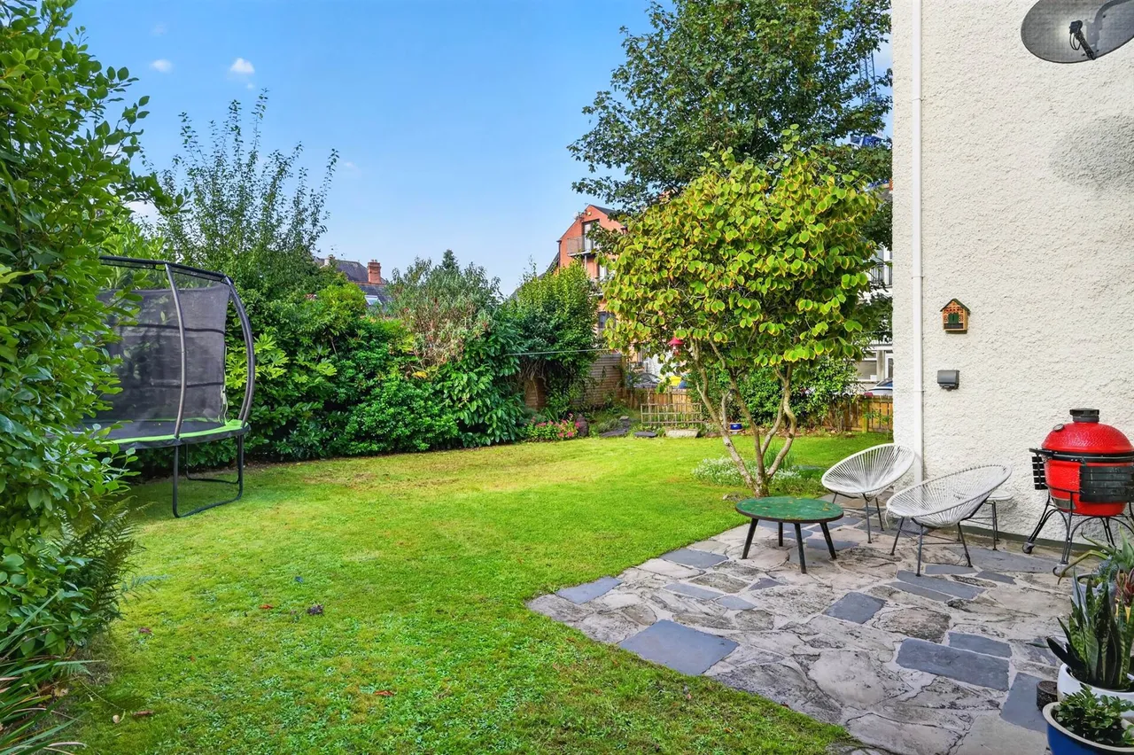 Off Malone Road, Belfast, BT9, photo 57