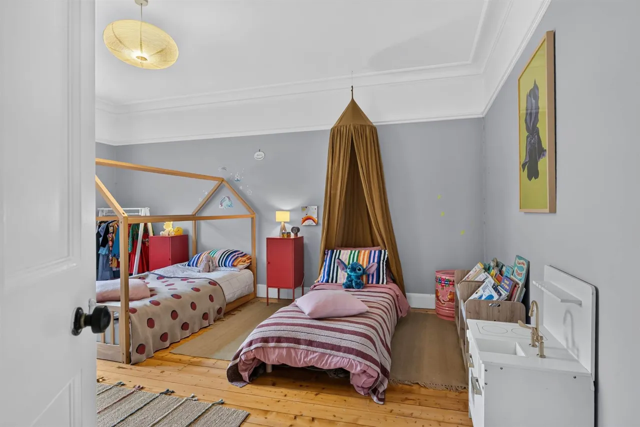 Off Malone Road, Belfast, BT9, photo 37