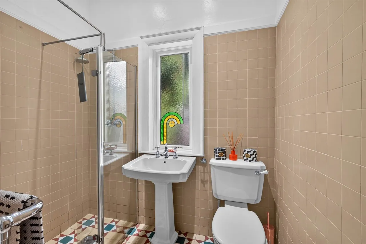 Off Malone Road, Belfast, BT9, photo 19