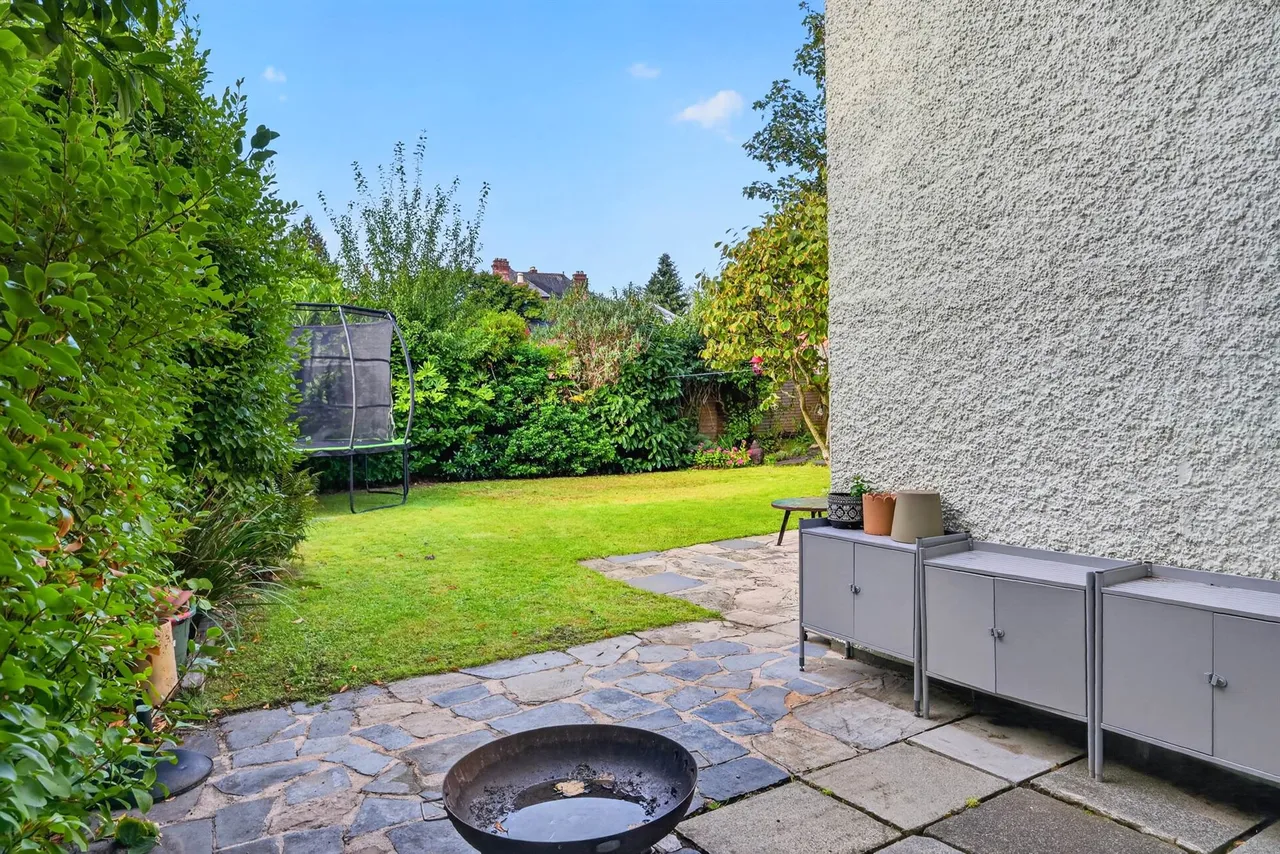 Off Malone Road, Belfast, BT9, photo 56