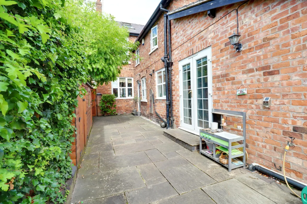 London Road, Nantwich, photo 26