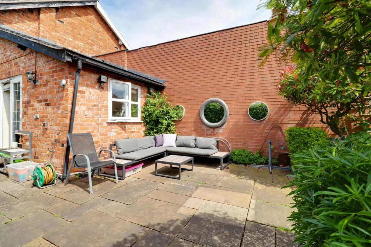 London Road, Nantwich, photo 24