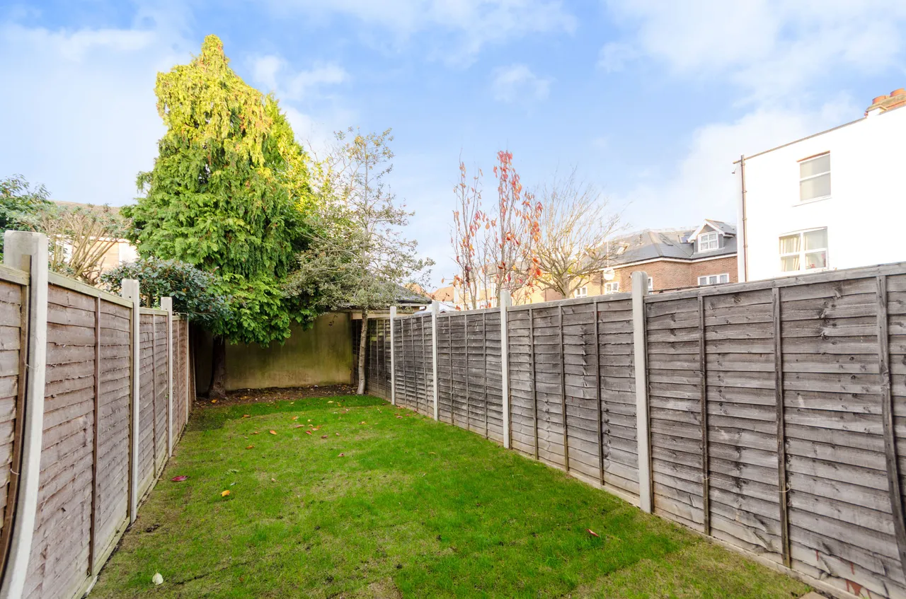 5 Grayham Road, New Malden, photo 3