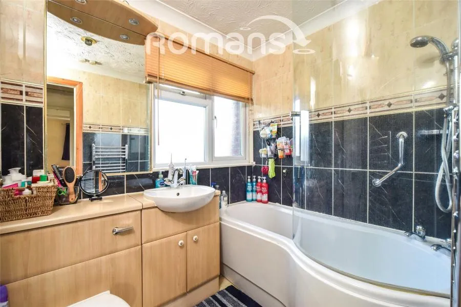 Hawkins Way, Wokingham, RG40, photo 8