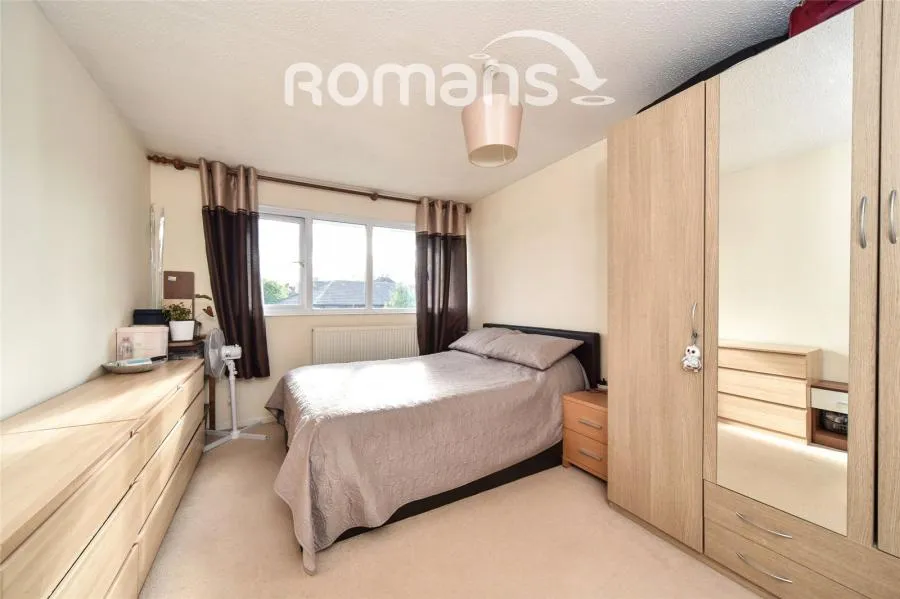Hawkins Way, Wokingham, RG40, photo 6