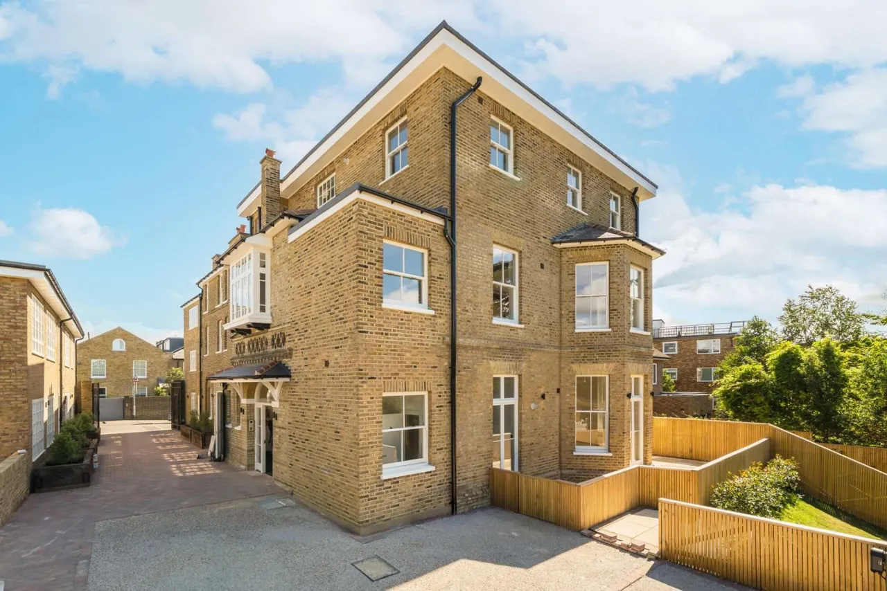 Thornton Heights, Hillside, SW19, photo 15