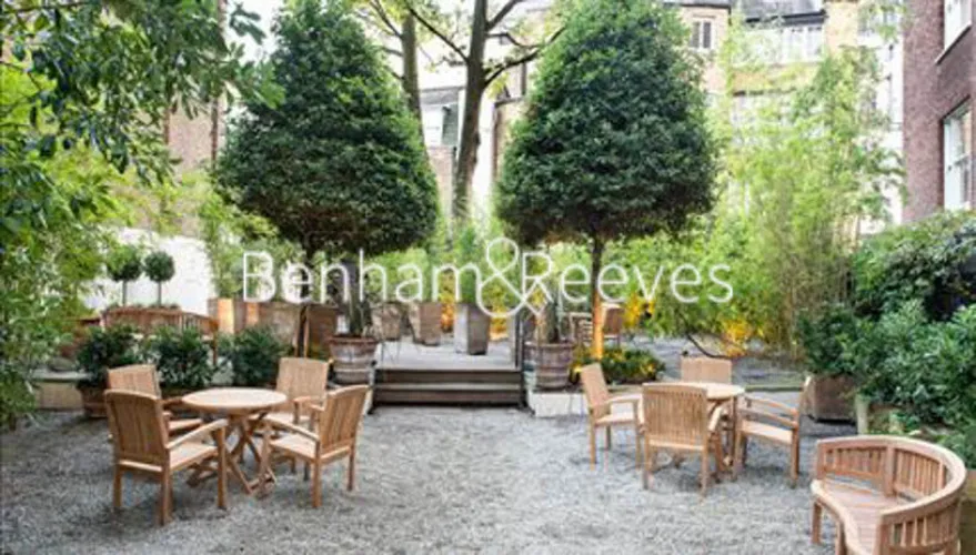 Hill Street, West End, W1J, photo 5