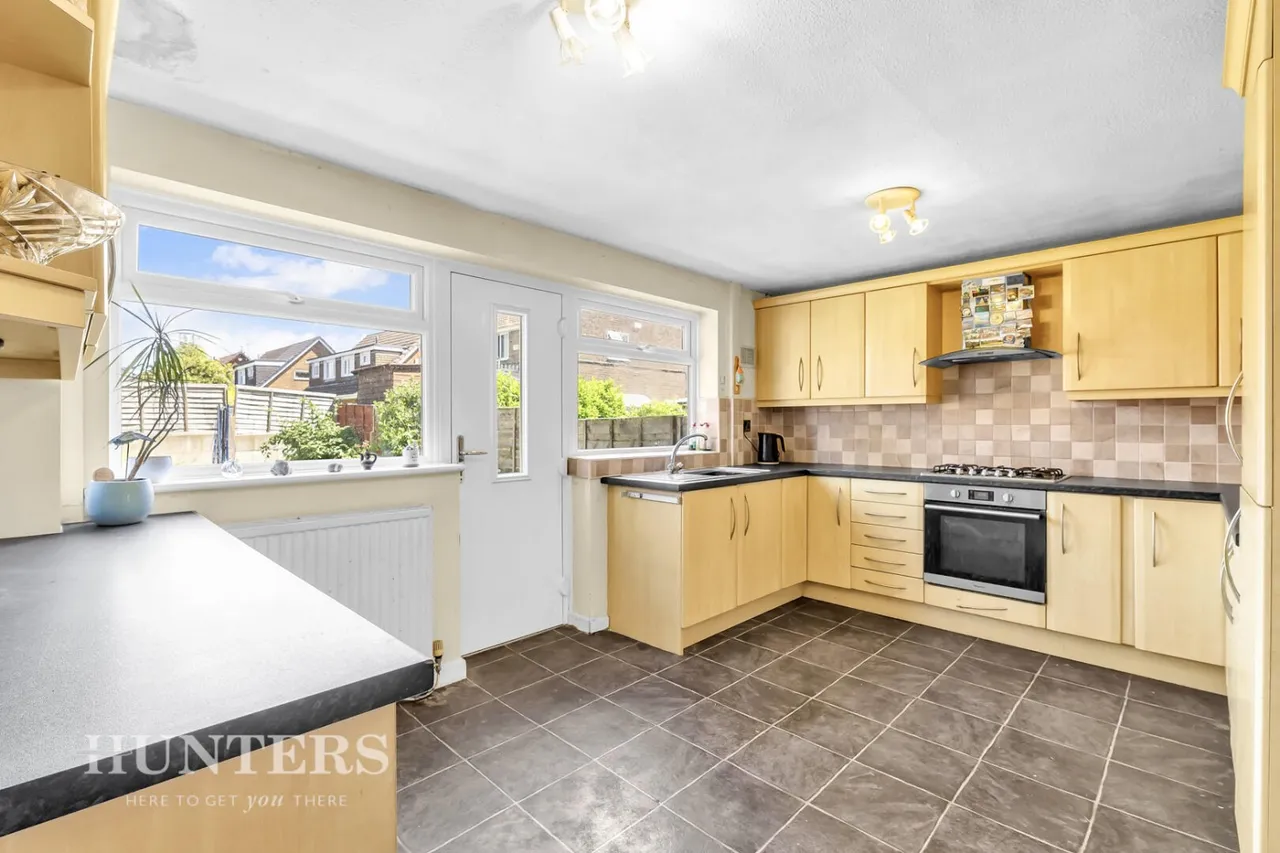 Chichester Close, Smithy Bridge, OL15, photo 8
