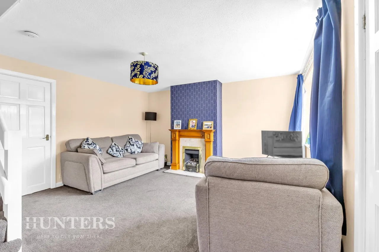 Chichester Close, Smithy Bridge, OL15, photo 6