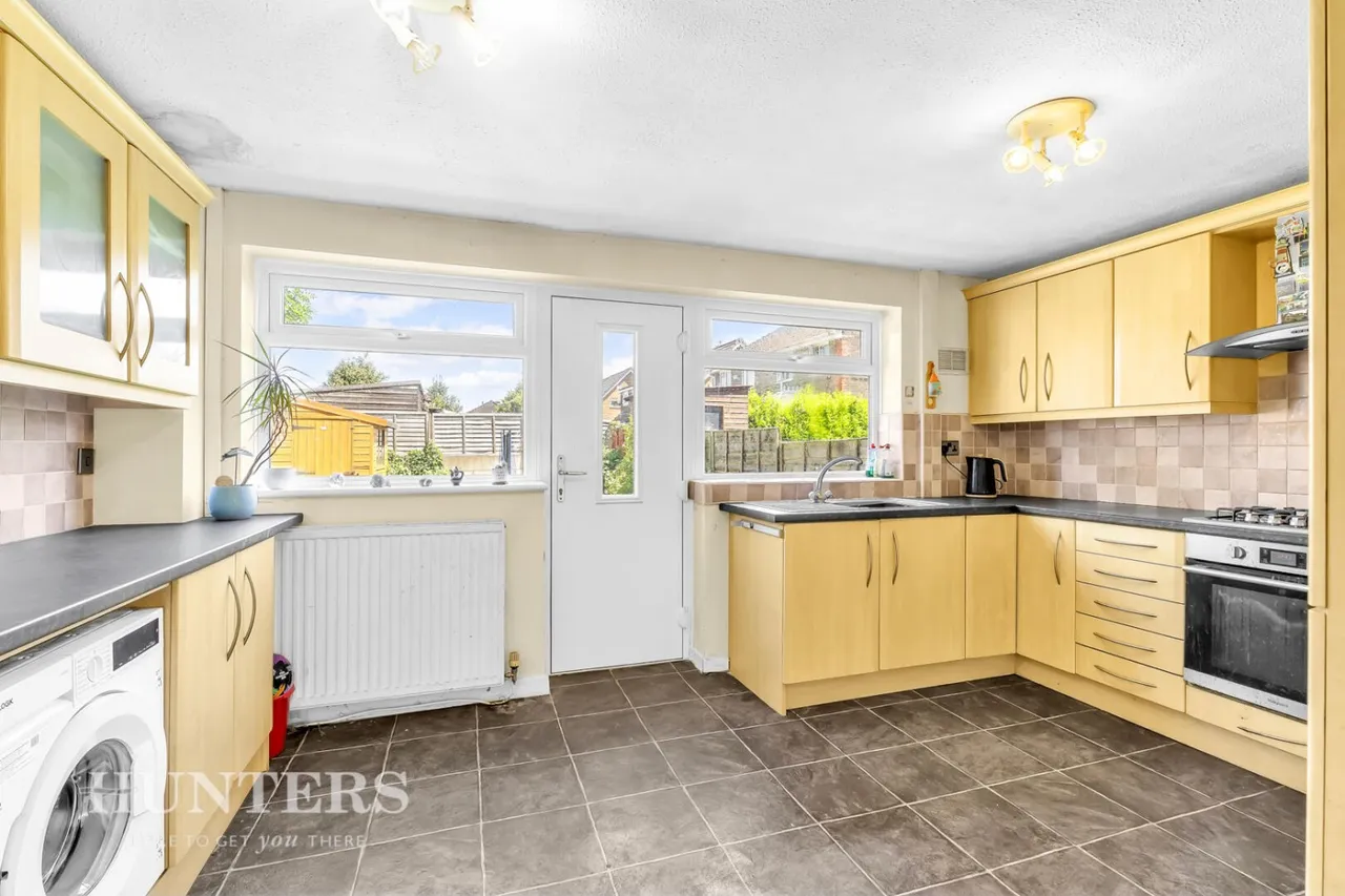 Chichester Close, Smithy Bridge, OL15, photo 9