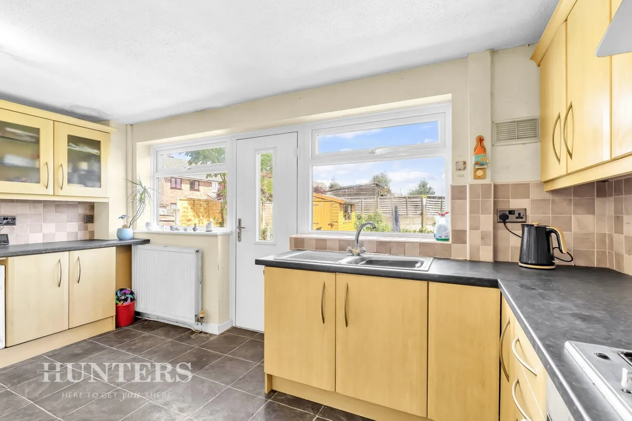 Chichester Close, Smithy Bridge, OL15, photo 11