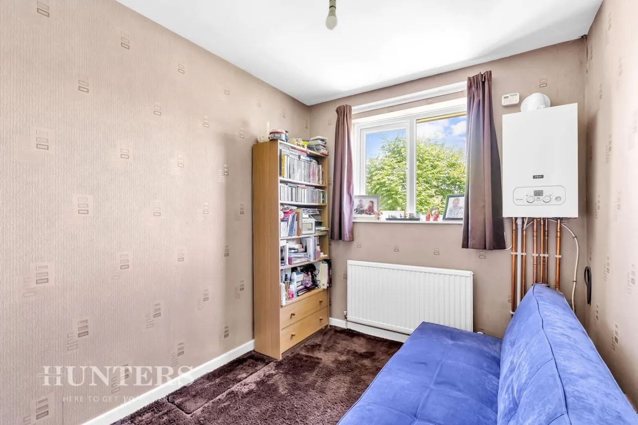 Chichester Close, Smithy Bridge, OL15, photo 19