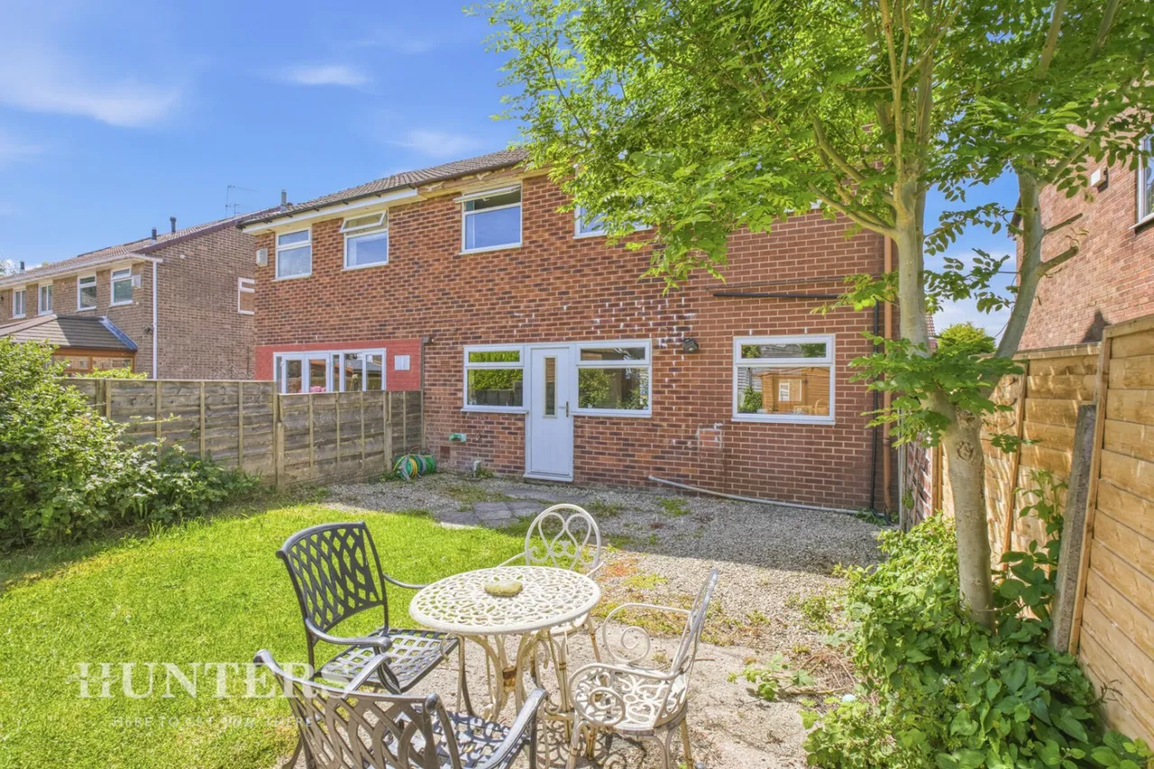Chichester Close, Smithy Bridge, OL15, photo 24