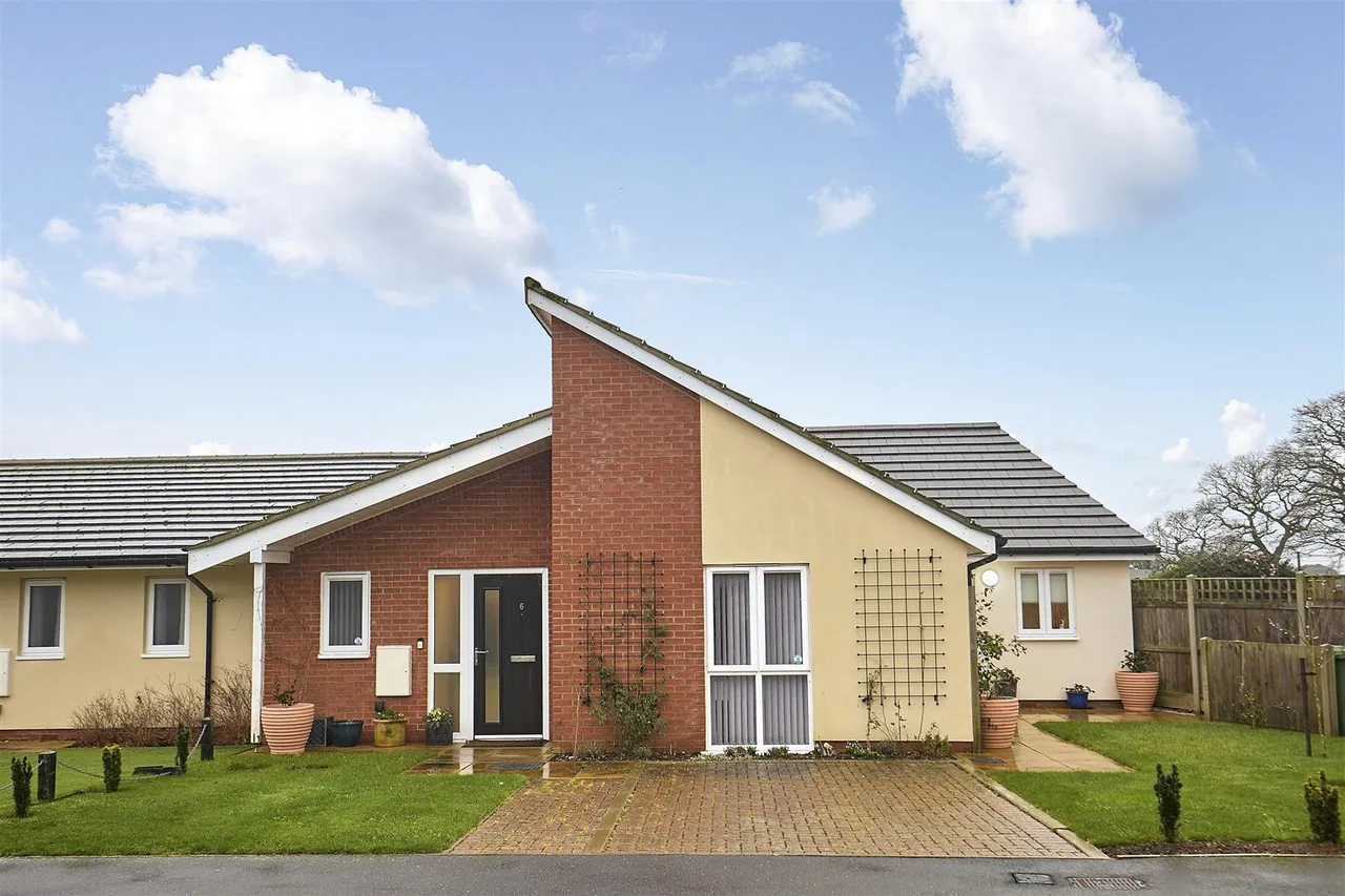 2 bed house for sale, Wangford Road, Reydon, IP18