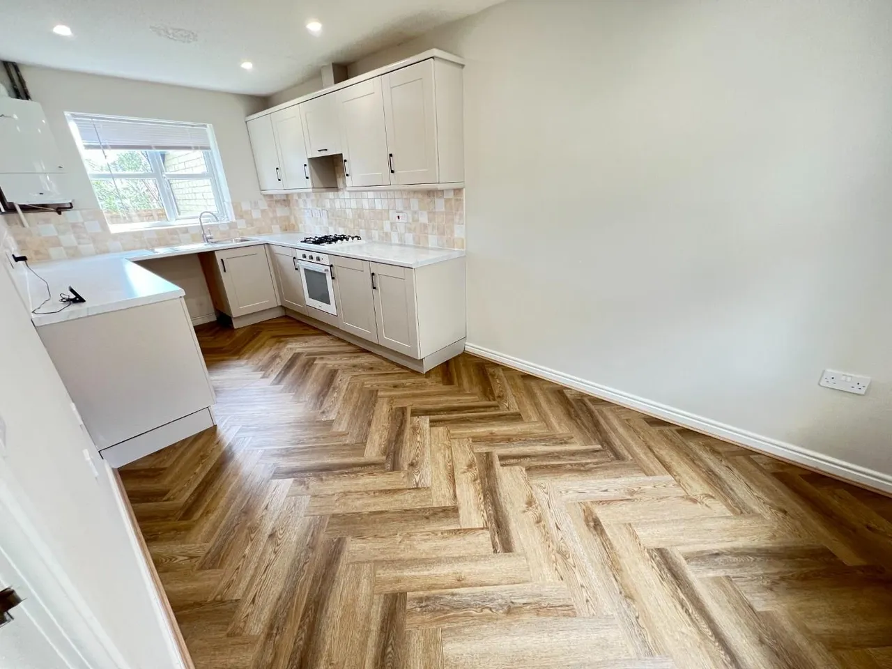 Clarendon Court, Shildon, DL4, photo 5