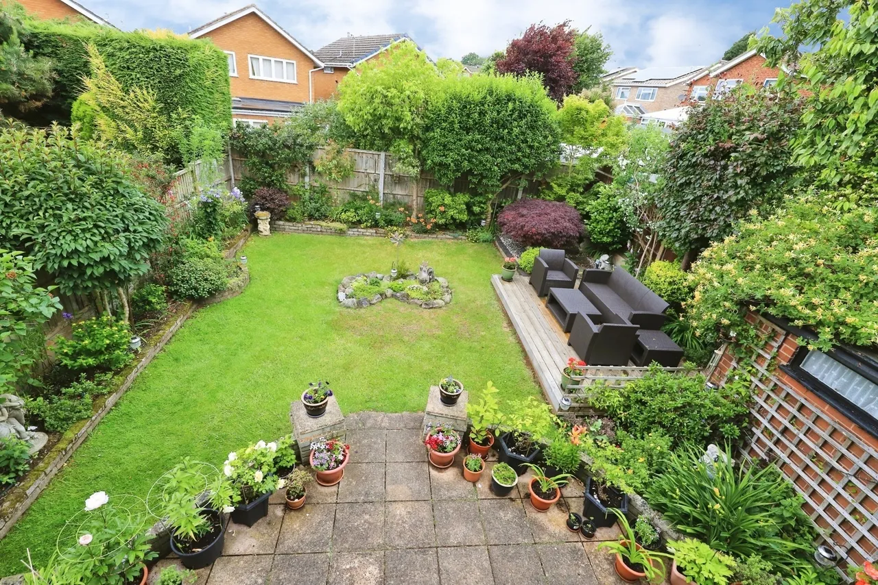 Bronte Drive, Kidderminster, DY10, photo 22