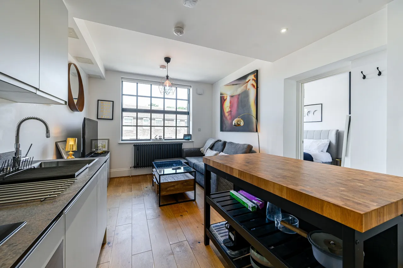 1 bed flat for sale — Flat 19, 65 Woodrow, London