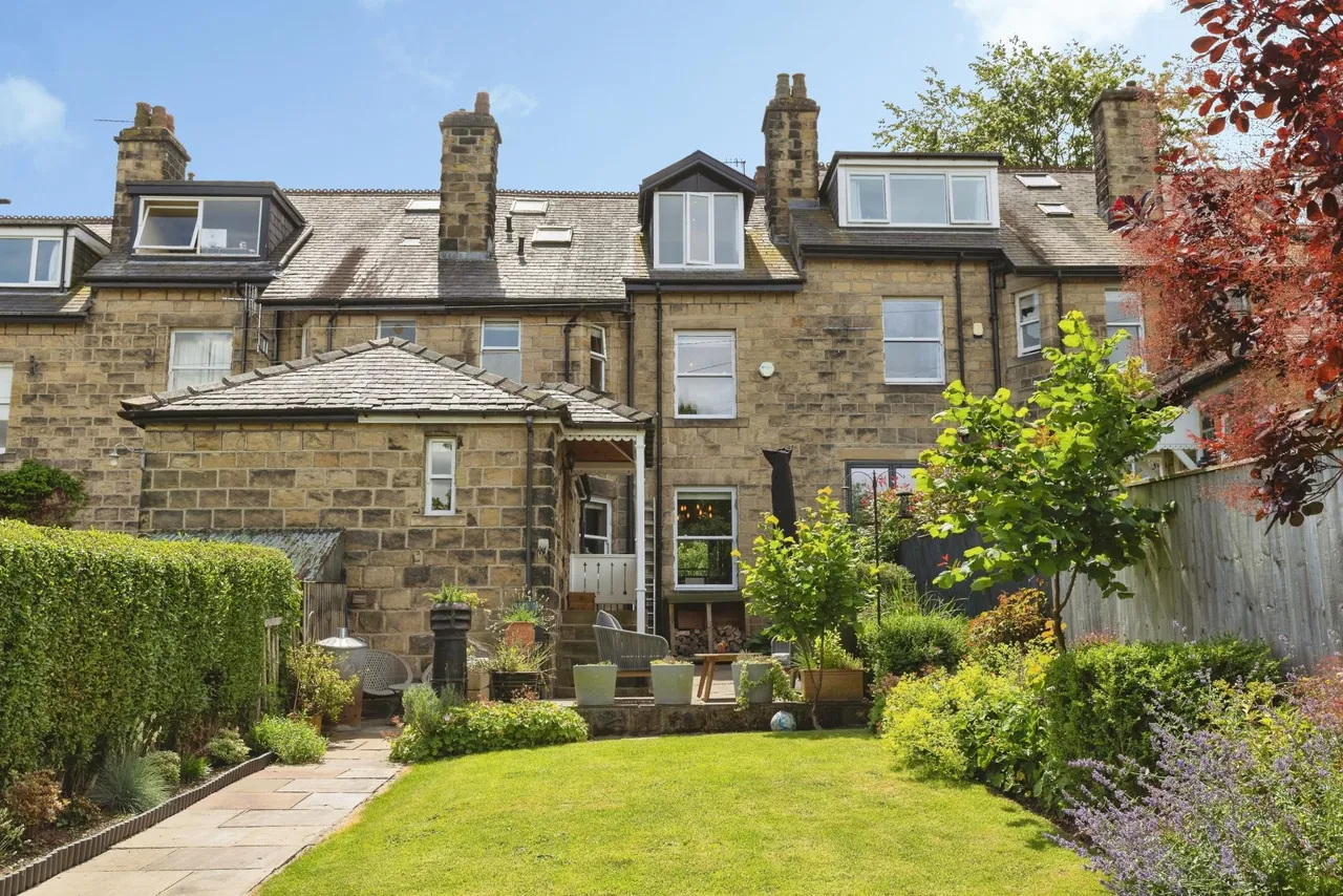 6 bed house for sale, Westville Avenue, Ilkley, LS29