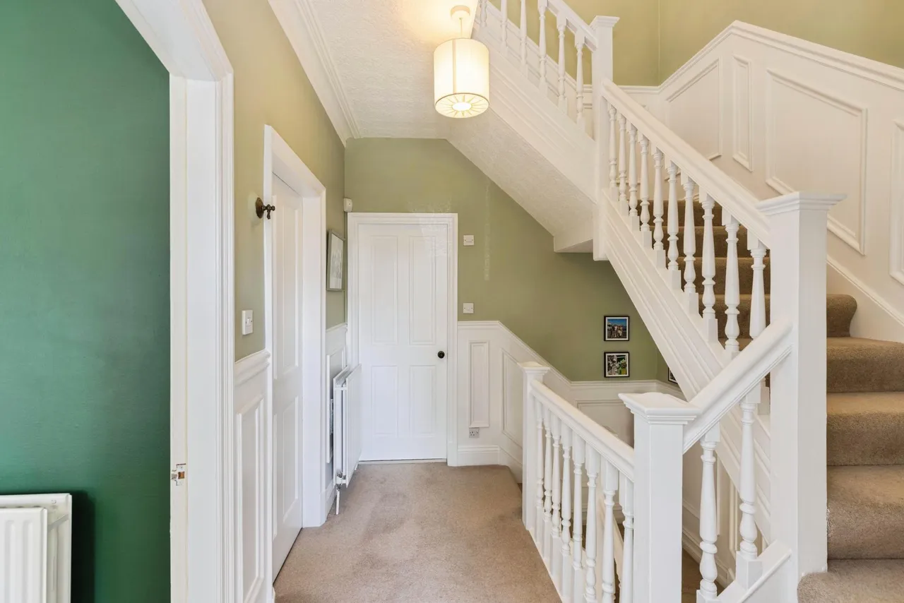 Westville Avenue, Ilkley, LS29, photo 12