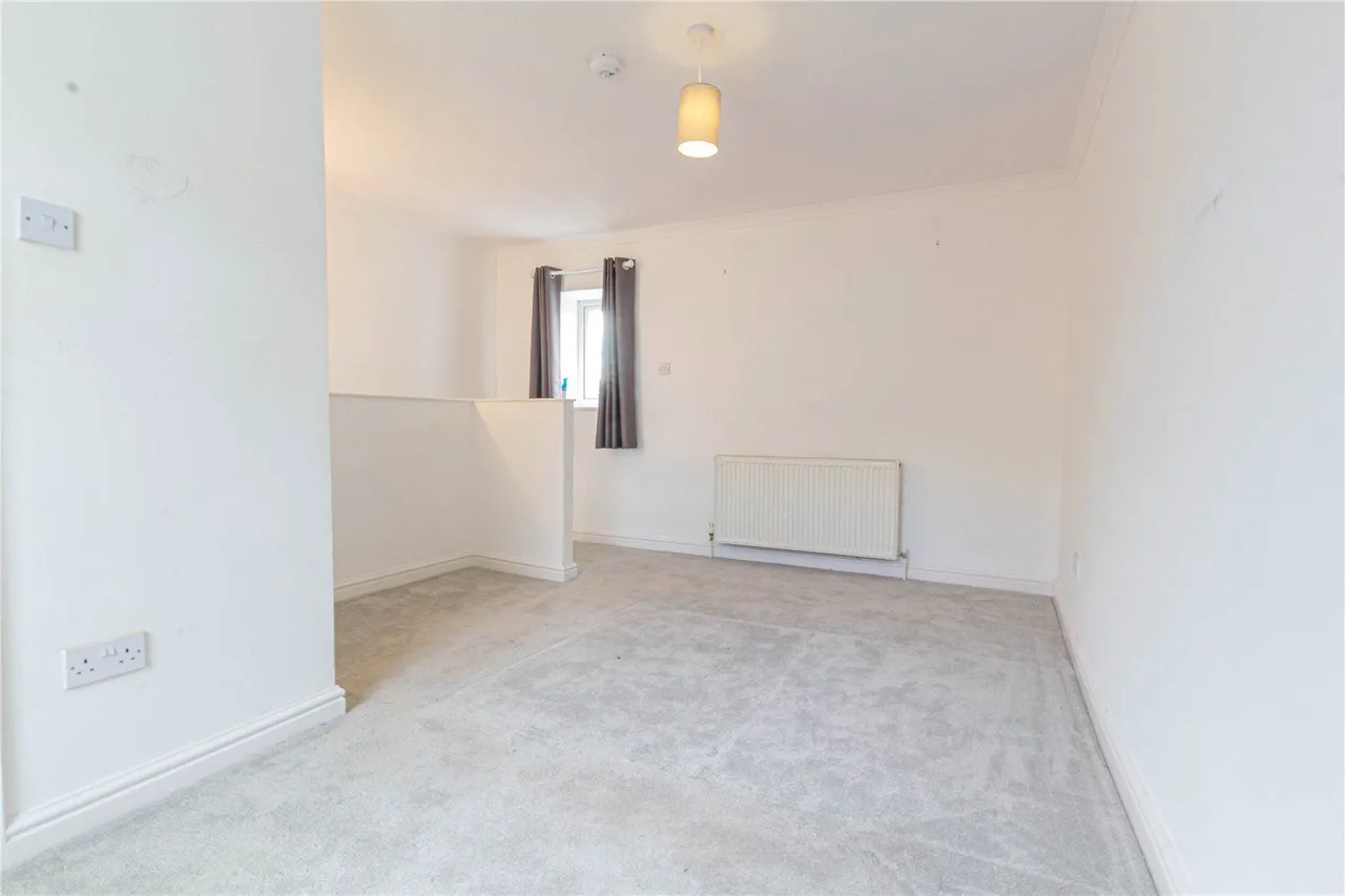 Huddersfield Road, Mirfield, WF14, photo 8