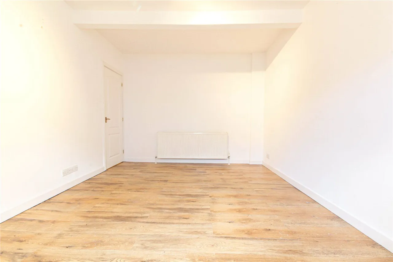 Huddersfield Road, Mirfield, WF14, photo 4