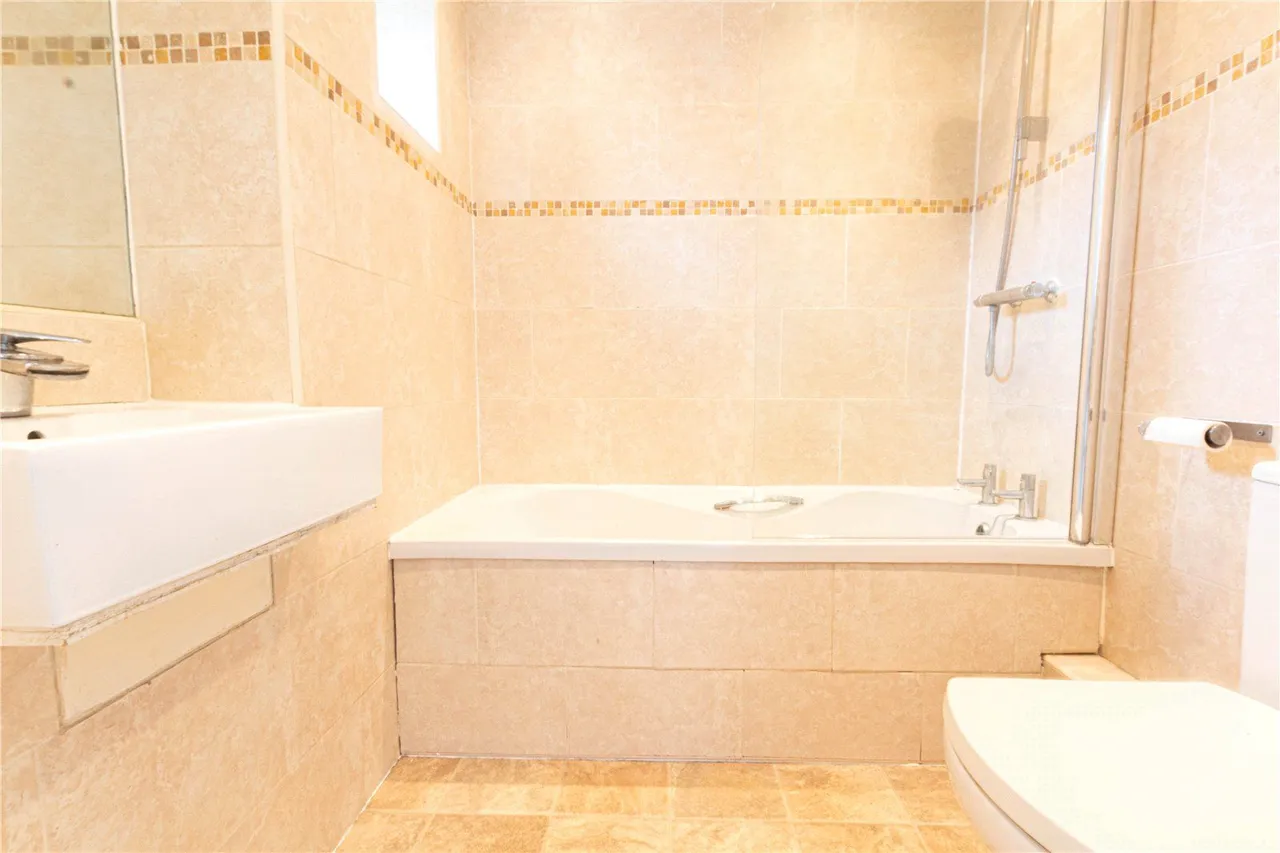 Huddersfield Road, Mirfield, WF14, photo 11