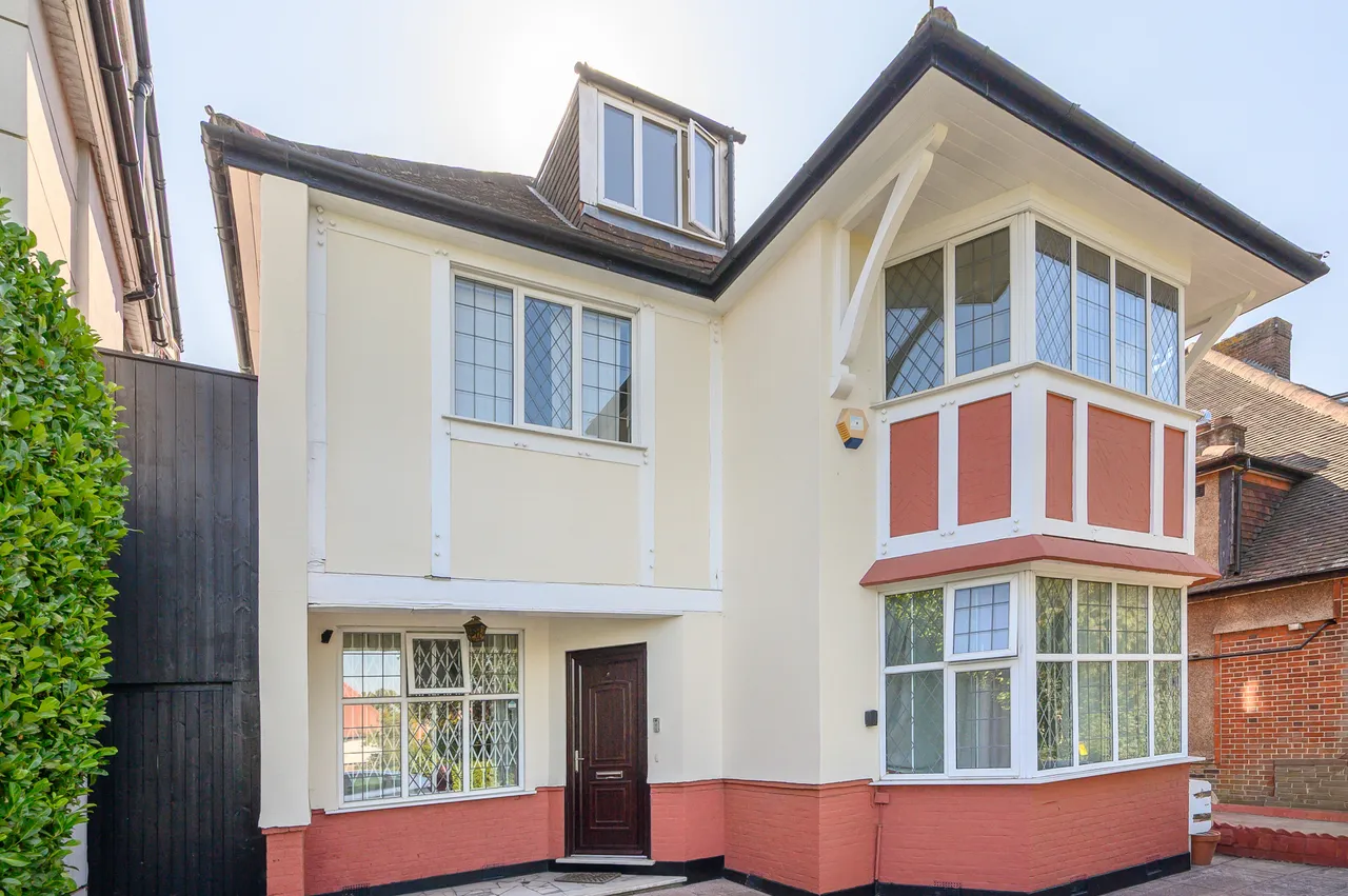 2 bed flat for sale — Second Floor Flat 3, 558 Finchley Road, London