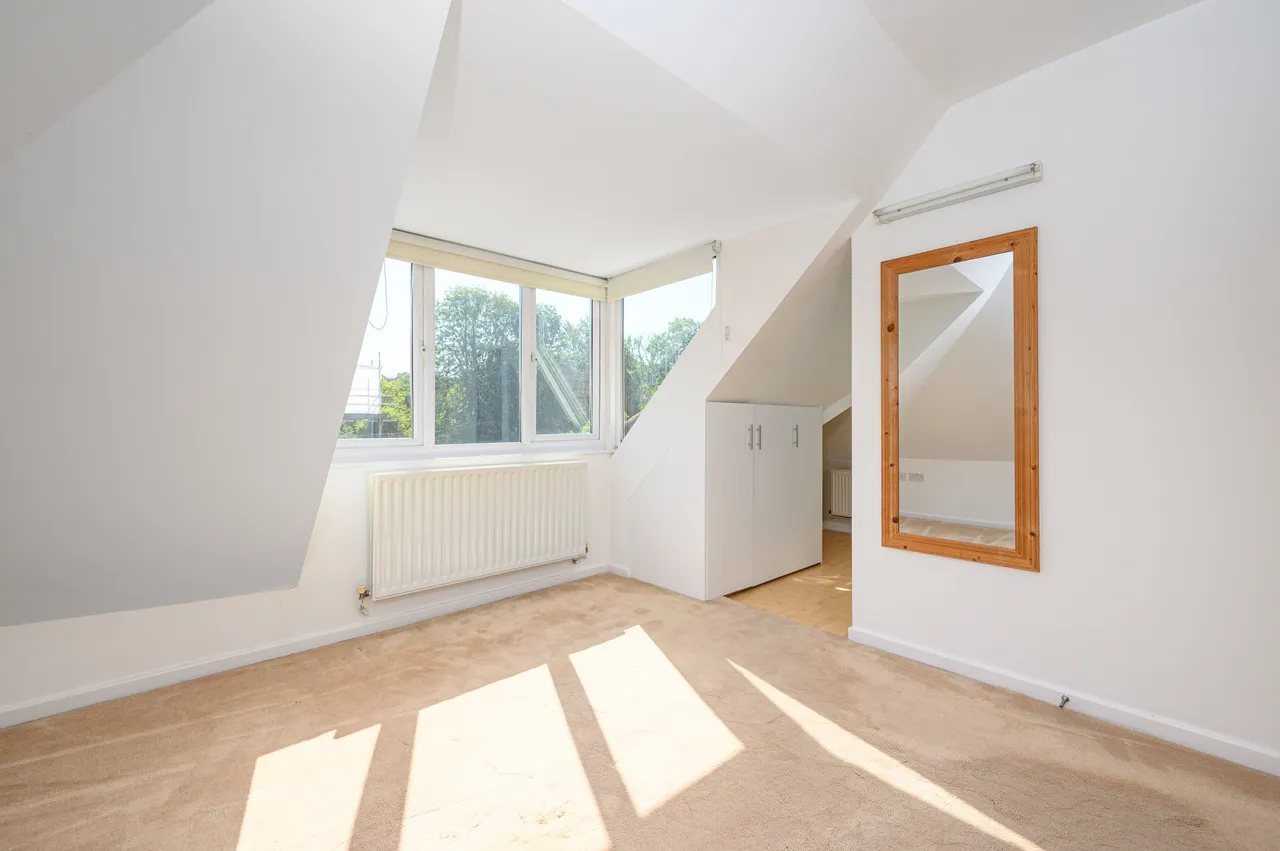 Second Floor Flat 3, 558 Finchley Road, London, photo 4