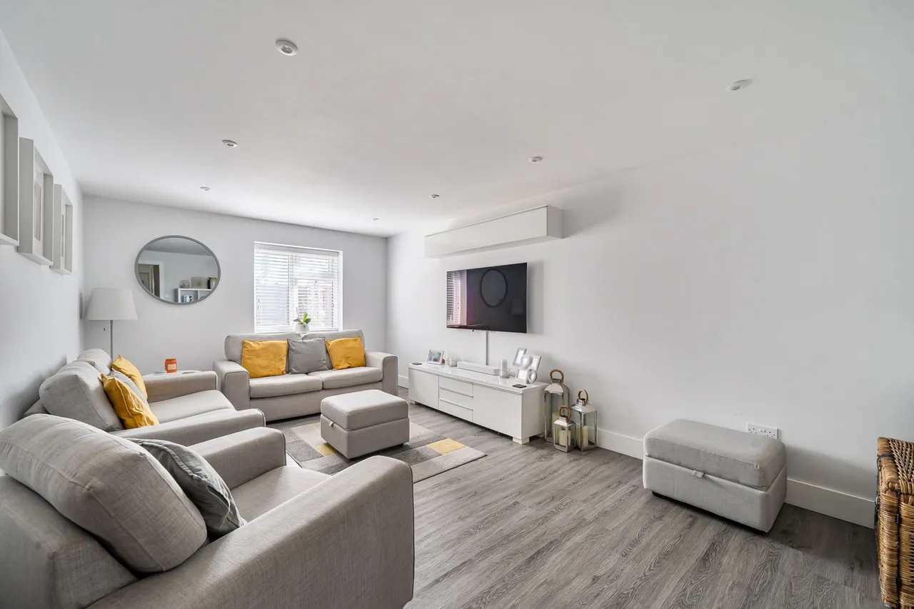 Meadowlands, Lymington, SO41, photo 10