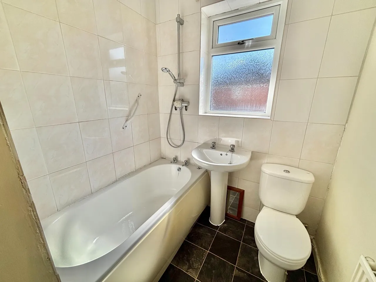 Fields New Road, Oldham, OL9, photo 8