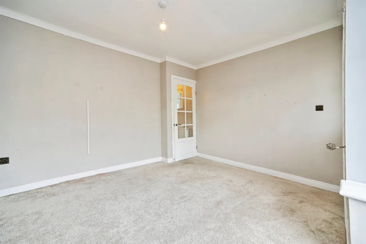 Grange Crescent, Riddlesden, Keighley, photo 4