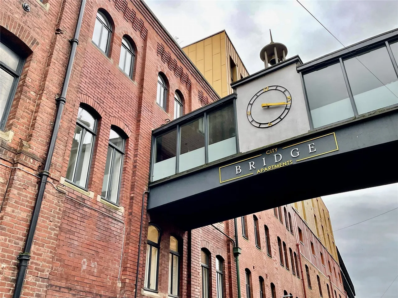 2 bed flat for sale, City Bridge Apartments, Glovers Court, PR1