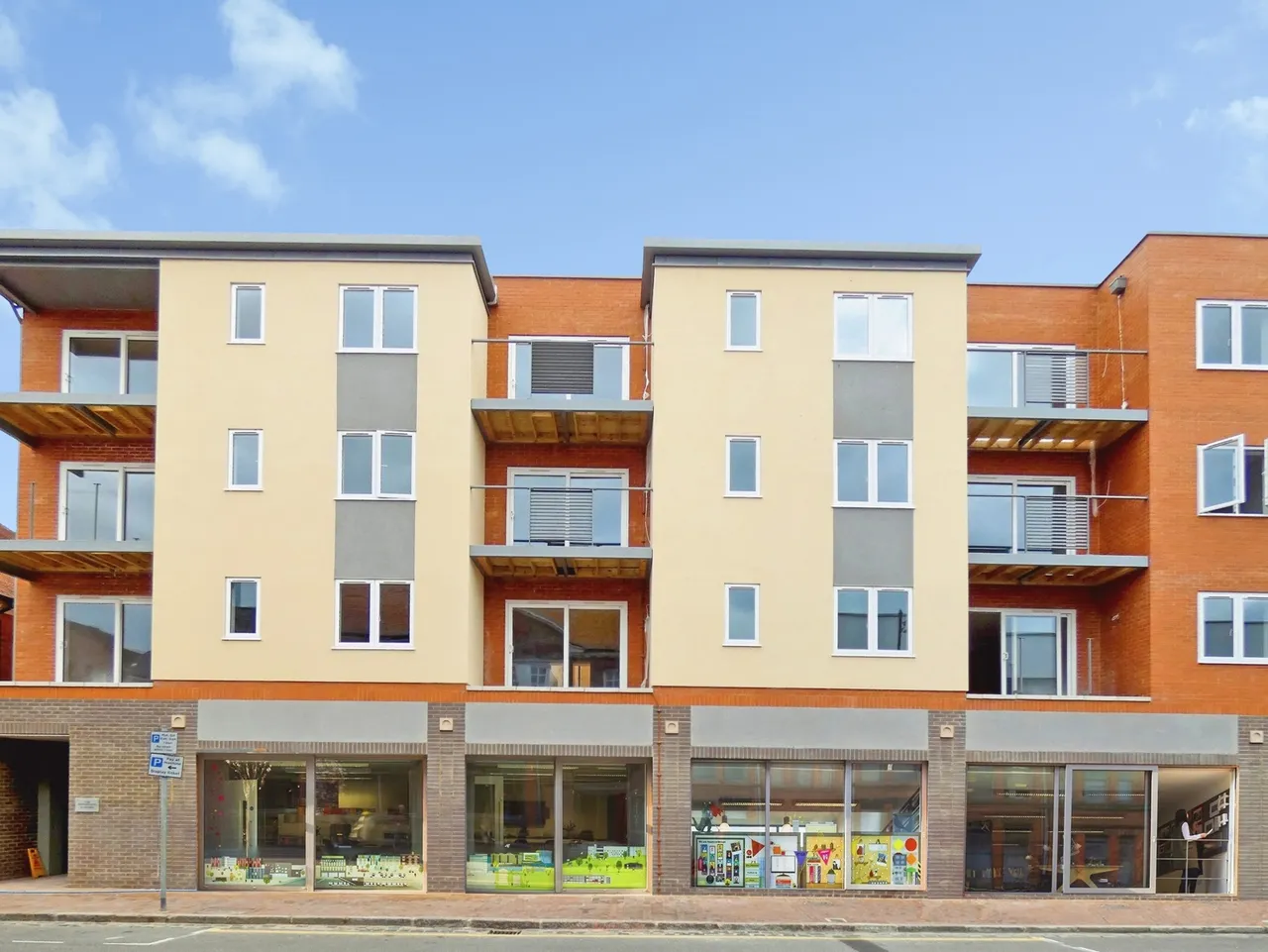 2 bed flat to rent — Camp Road, Farnborough, Hampshire, GU14 6GR