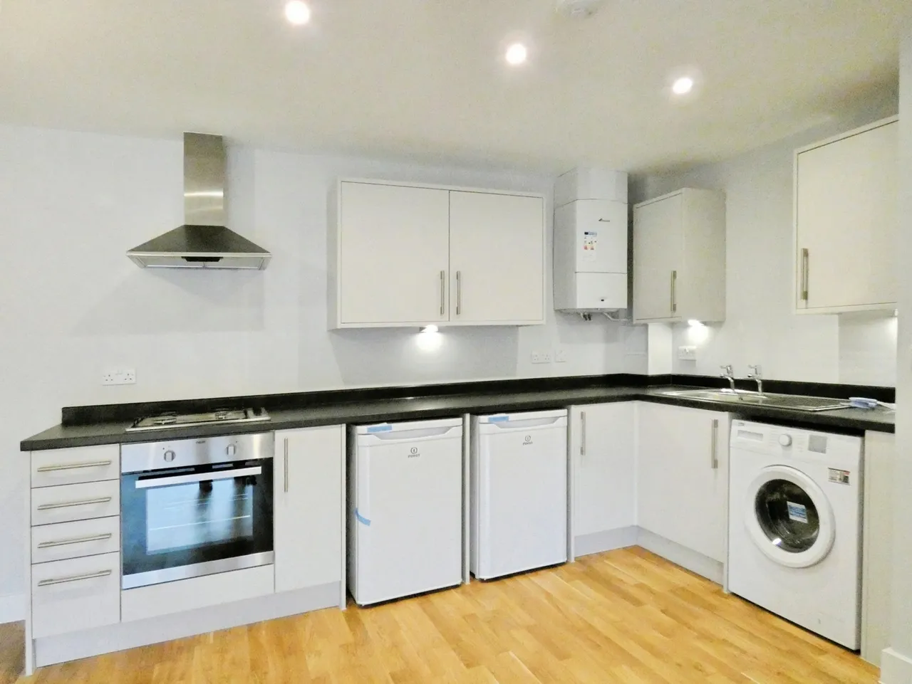 Camp Road, Farnborough, Hampshire, GU14 6GR, photo 2