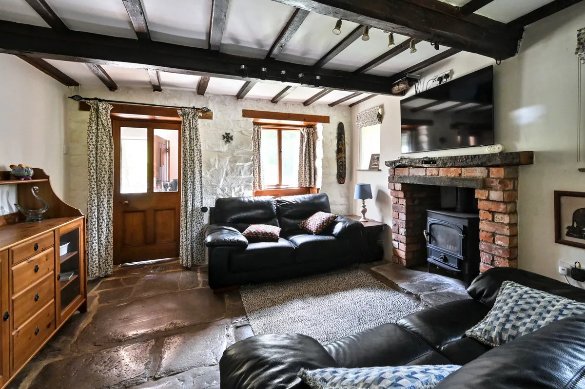 Back of Ecton, Ecton, DE6, photo 6