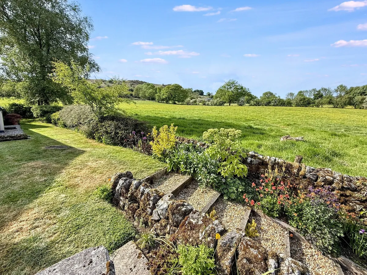 Back of Ecton, Ecton, DE6, photo 22