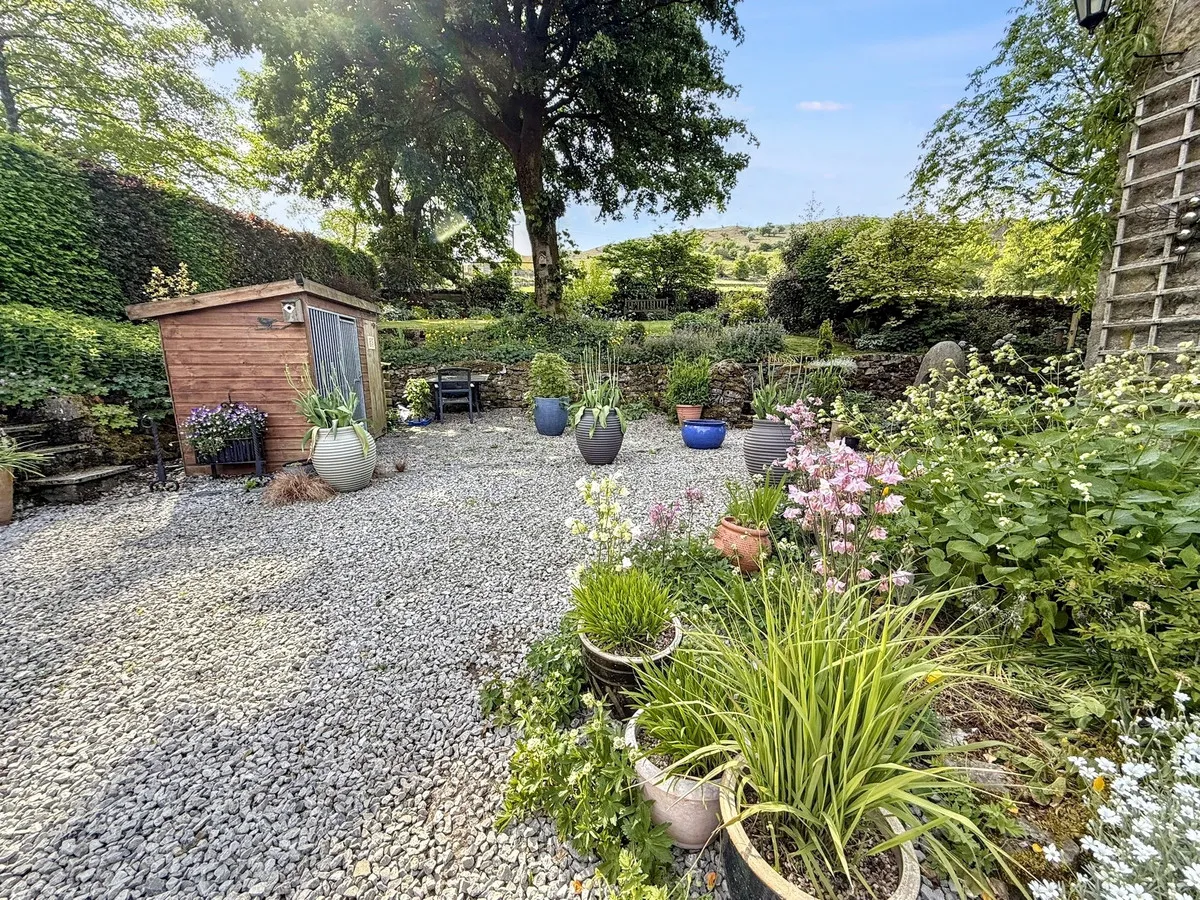Back of Ecton, Ecton, DE6, photo 16